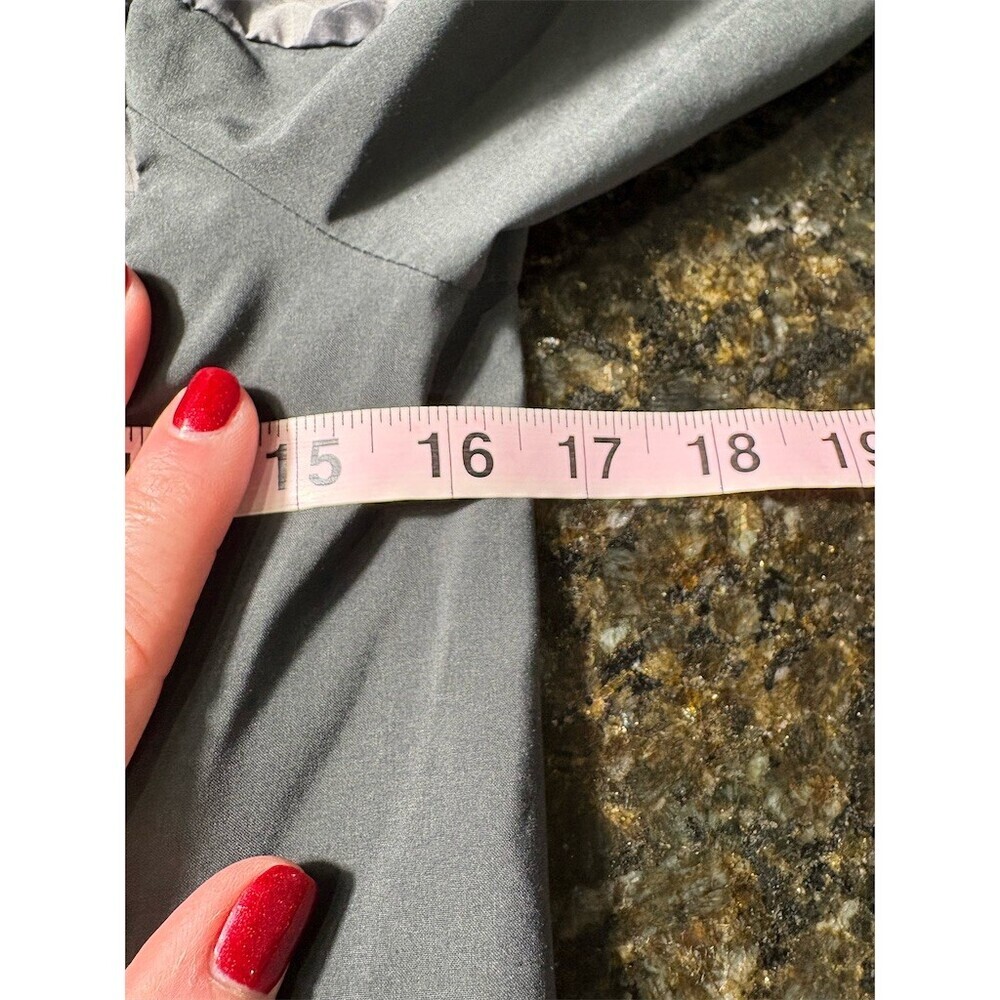 Nike Windbreaker Jacket Womens Small Gray Black Geometric Hooded Full Zip - Picture 14 of 14